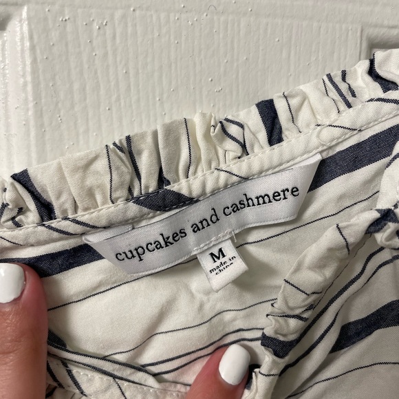 Boutique top - Picture 3 of 3